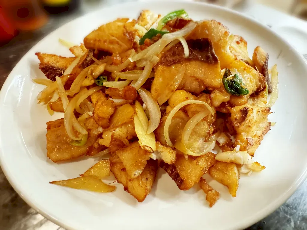 Pan Fried Fish Fillet with Ginger and Green Onion 姜葱爆鱼片