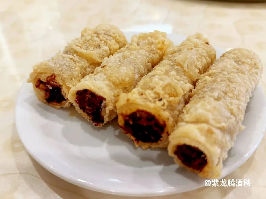 Score Big with Crispy Vietnamese Spring Rolls on Blades Game Night in The Bridge City!