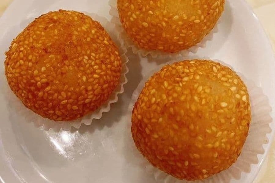 Deep Fried Custard Ball Saskatoon - Dragon Emperor Dim Sum Restaurant